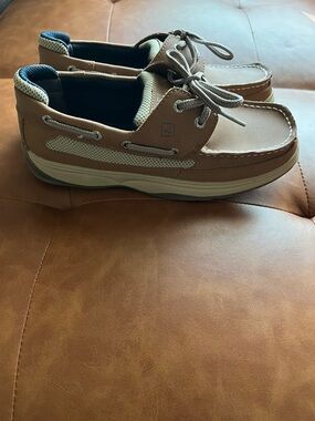 Youth Sperry Top-Siders Size 5.5M Big Boys.  Boat Shoes-Excellent Condition